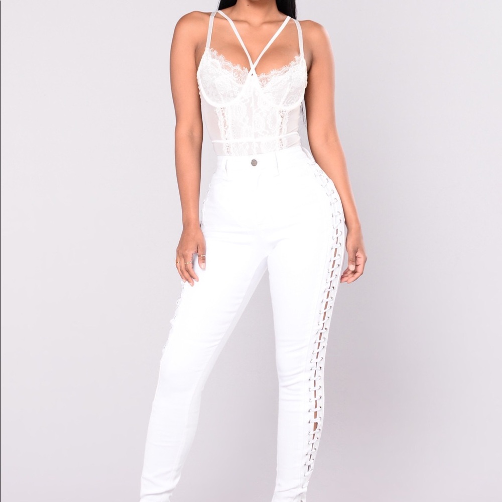 *SOLD* Fashion Nova White Lace Bodysuit